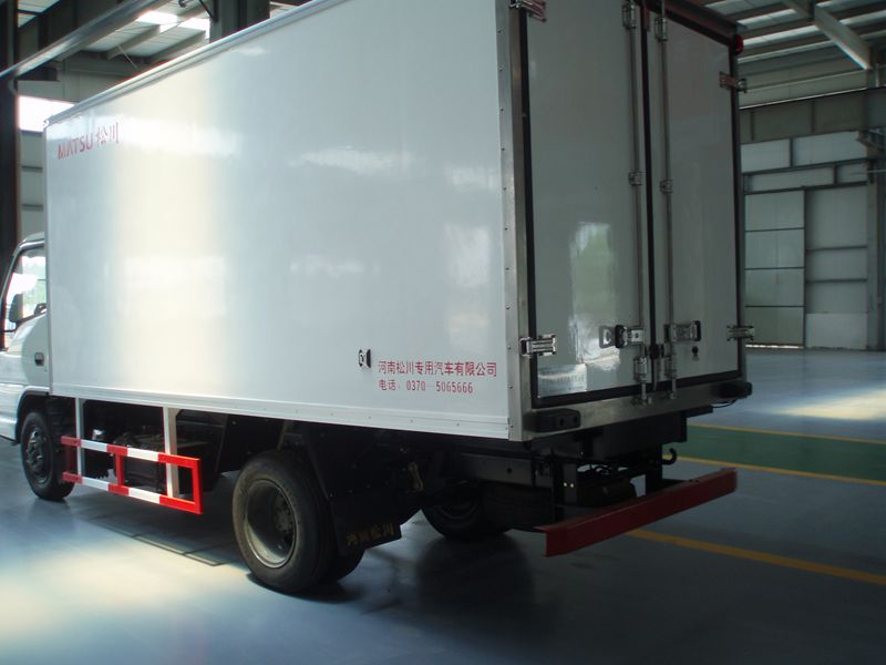 冷藏車(chē)廂板熱壓機(jī)